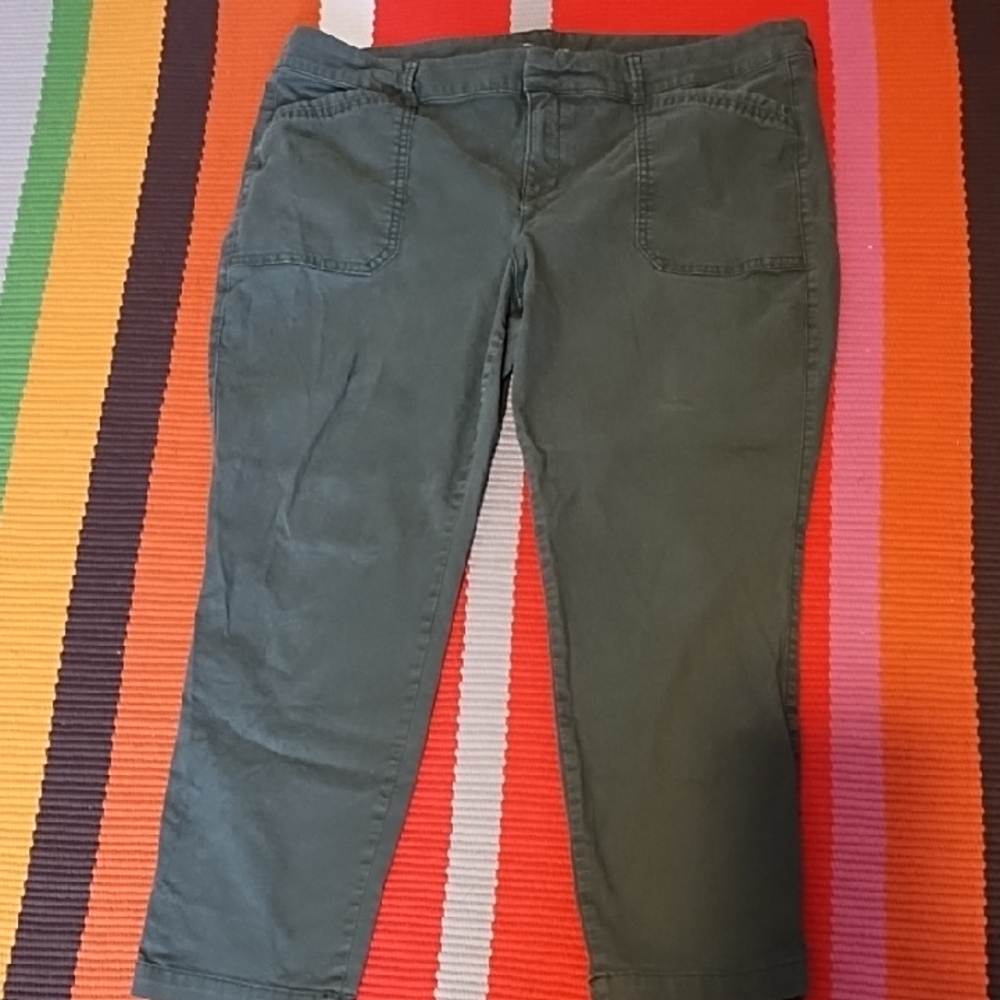 Old Navy Women's Ankle Jeans in Olive Green 16 P.